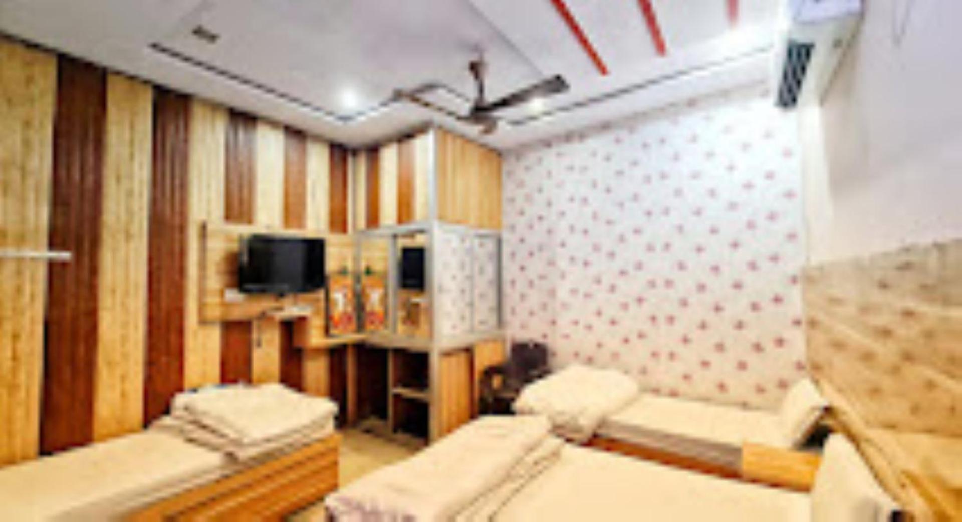 Hotel Mahabir Inn Mathura Exteriör bild