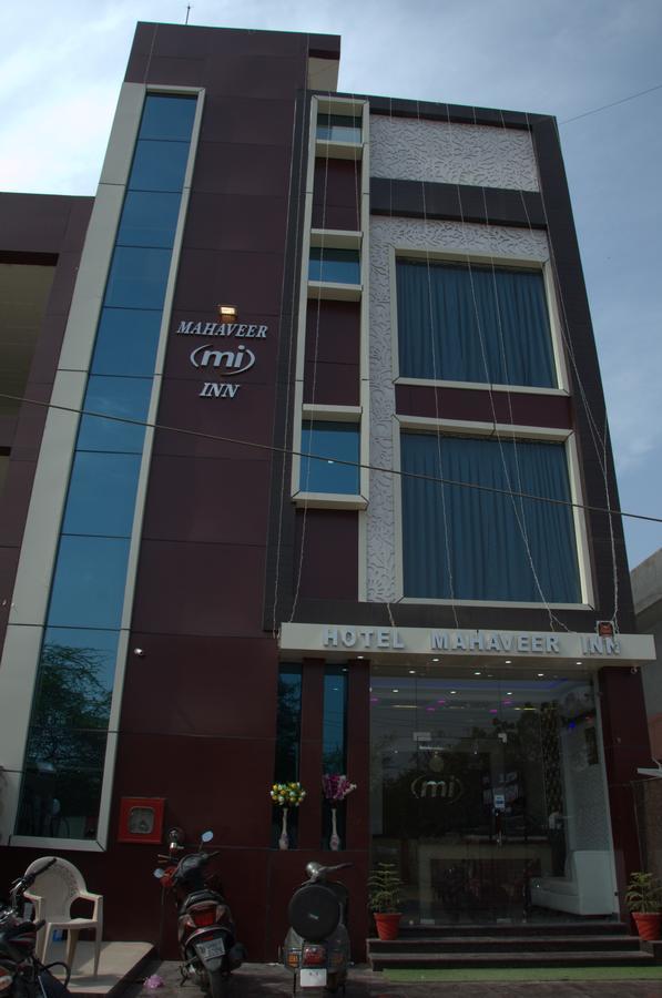 Hotel Mahabir Inn Mathura Exteriör bild